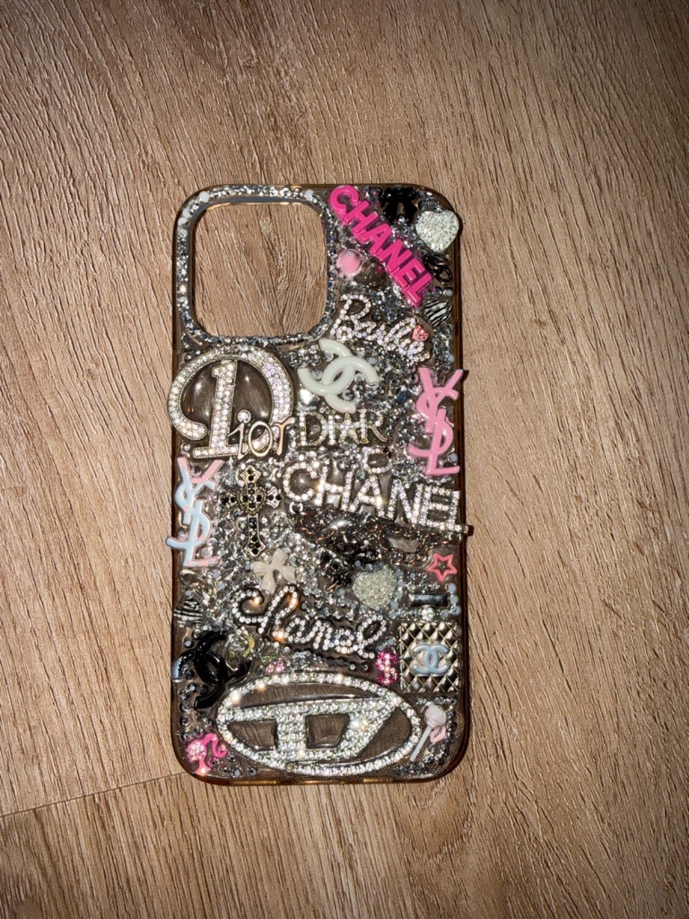 Designer-Inspired IPhone 16 pro max phone case